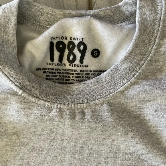 🩵TS 1989 TV Spotify Exclusive Crewneck🩵 - Picture 6 of 8